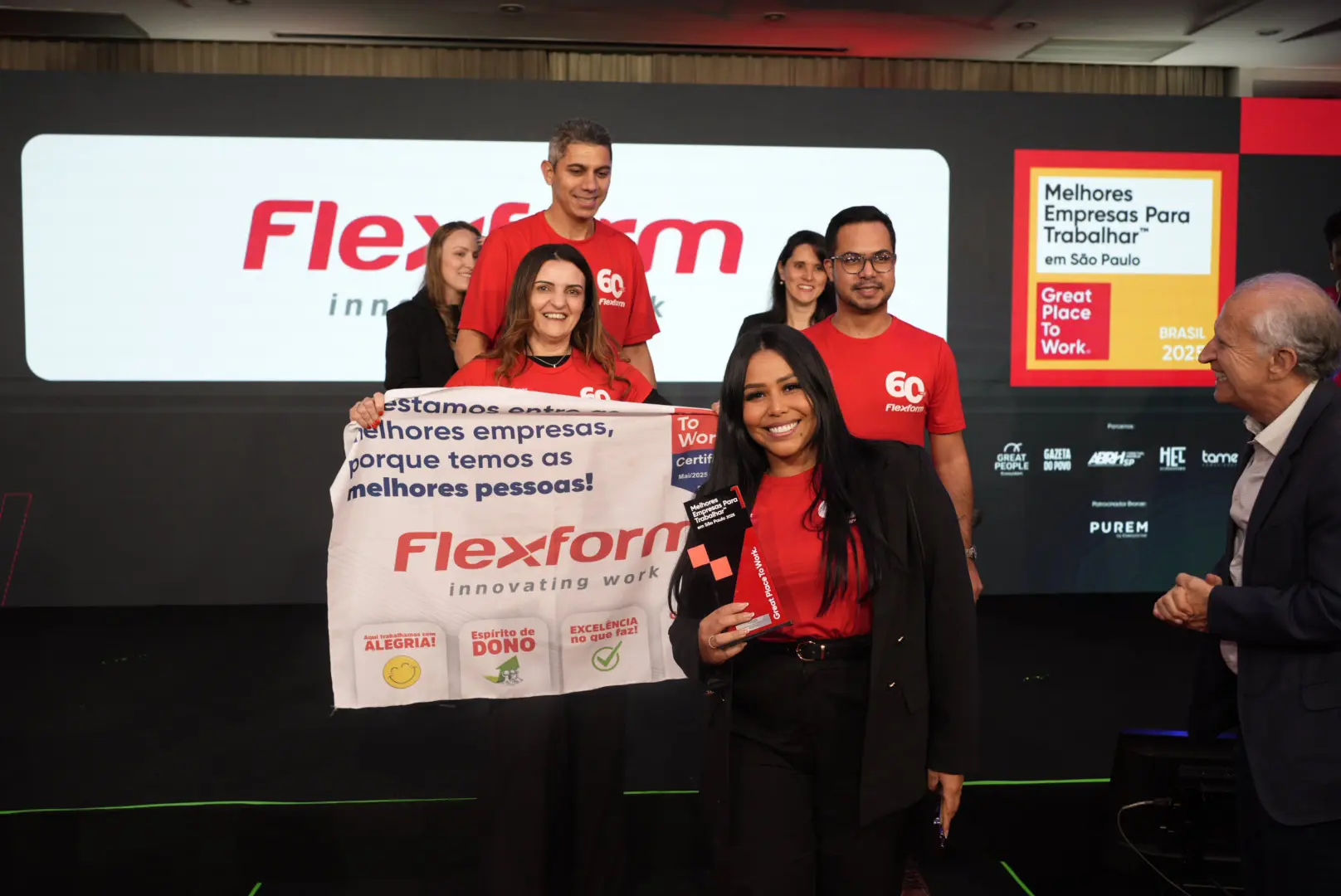 Esta es la primera vez que Flexform encabeza el ranking regional; en la edición anterior estuvo entre los cinco primeros.