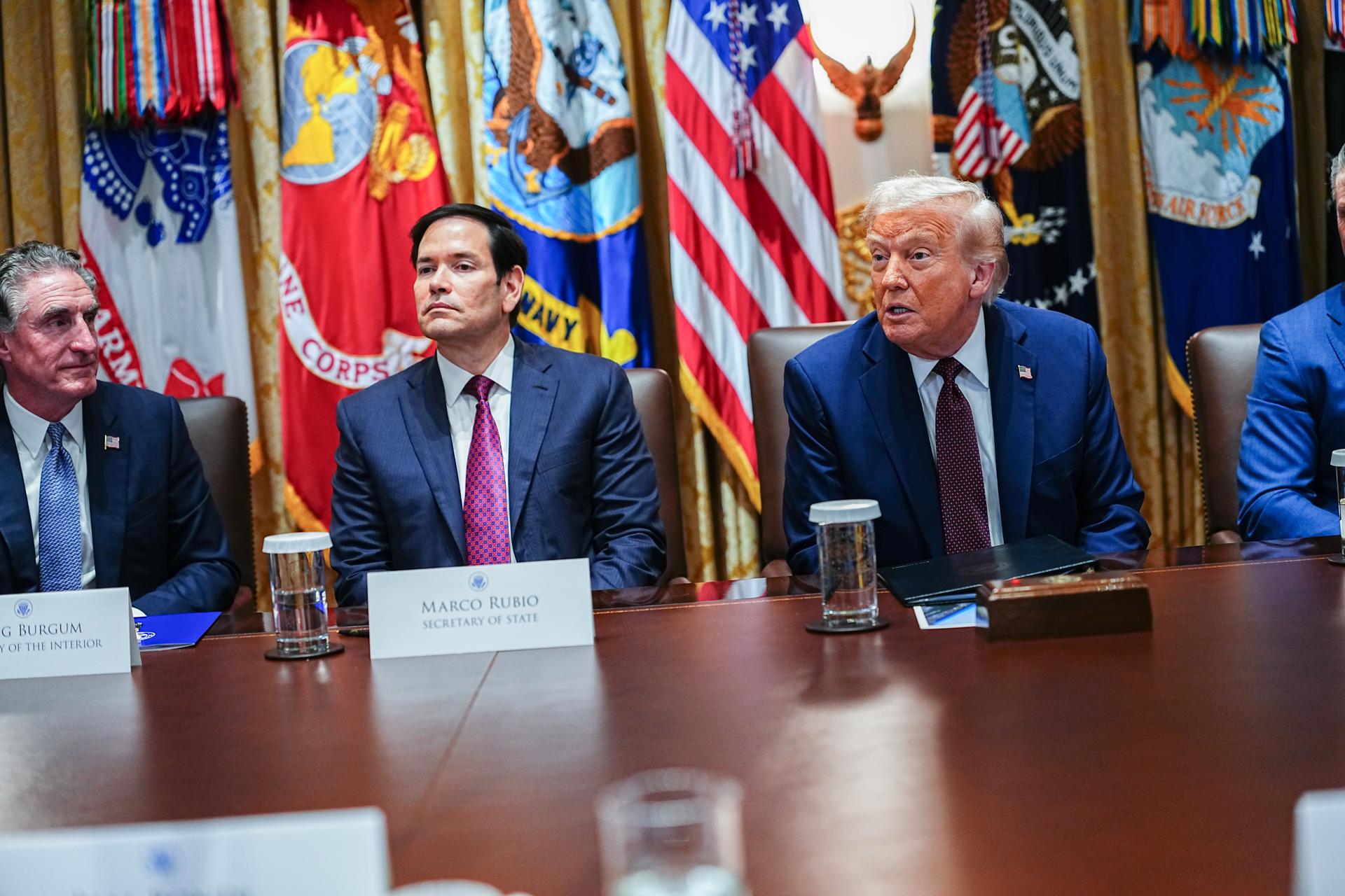 Trump Diz Que Pedirá Pena de Morte por Homicídio Em Washington Trump Diz Que Pedirá Pena de Morte por Homicídio Em Washington