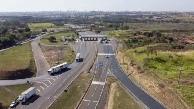 Oito praças de pedágio terão reajustes no Paraná.