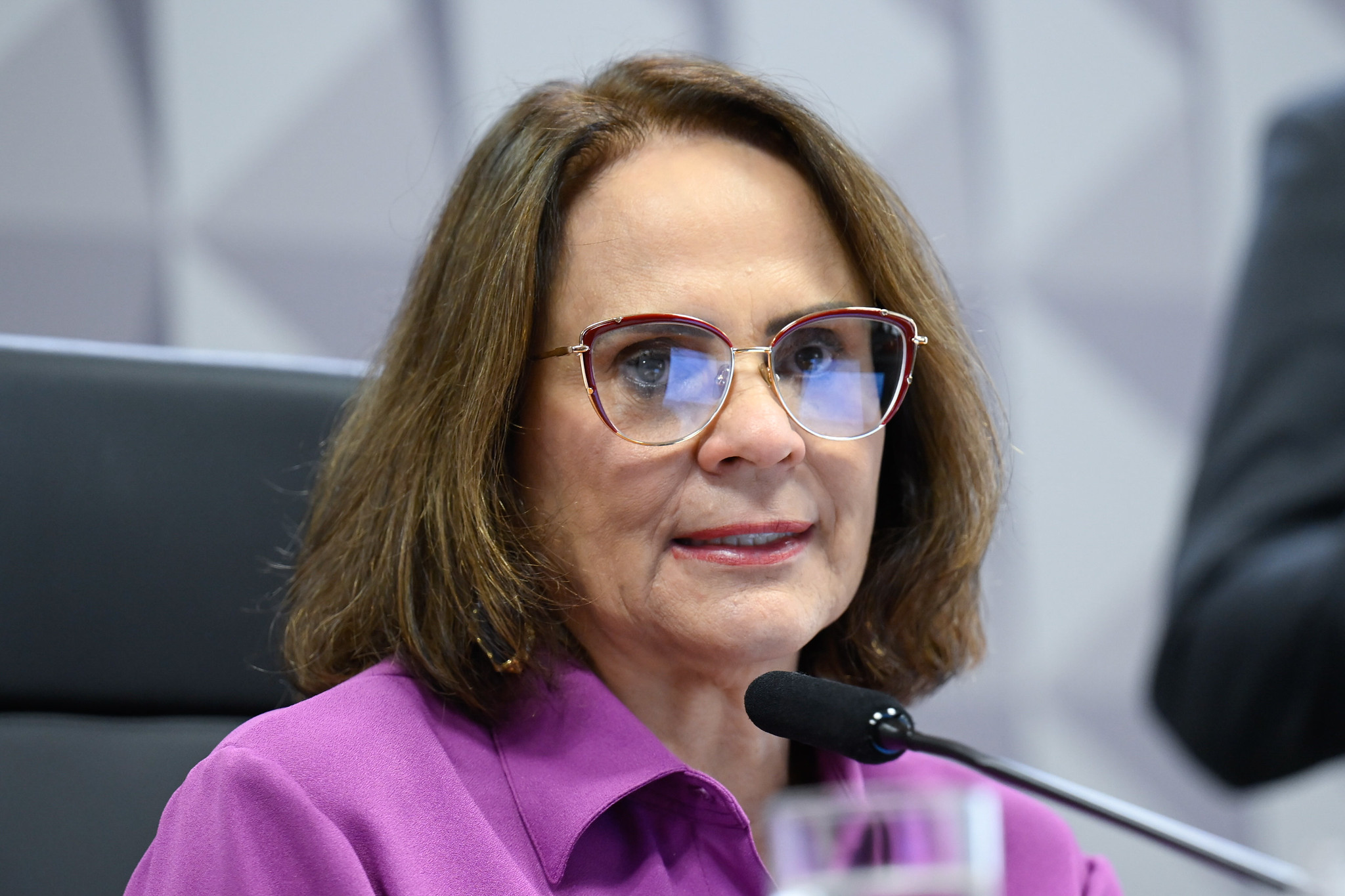 Senadora Damares Alves comunicou diagnóstico durante sessão do Senado
