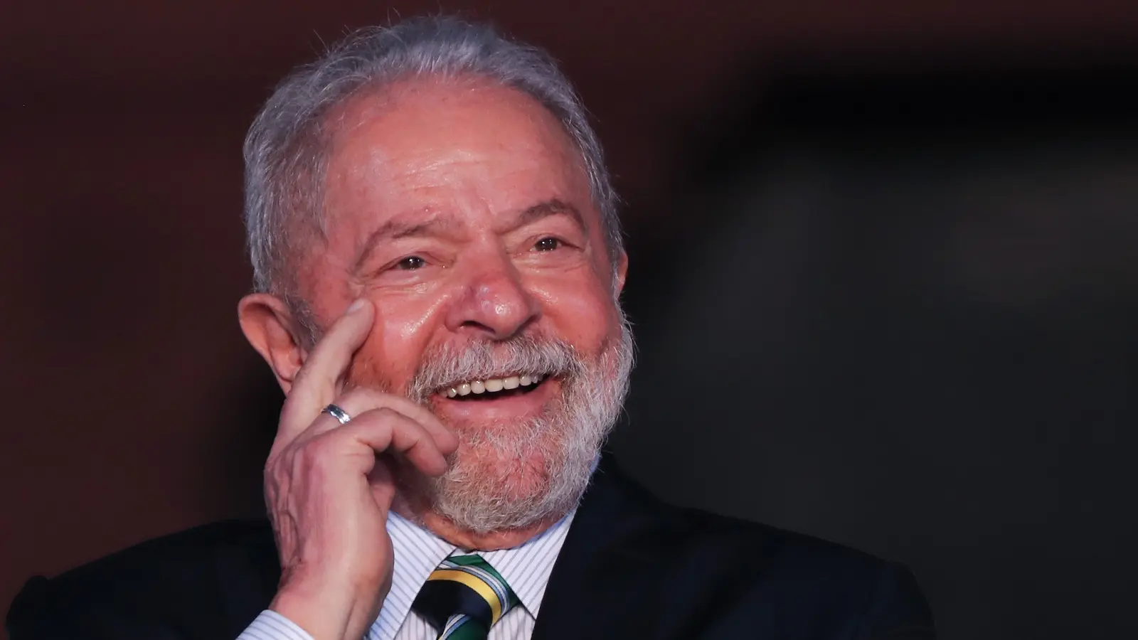 O presidente Lula, que usa o Brics para criticar tarifaço enquanto investe em diplomacia junto aos EUA.