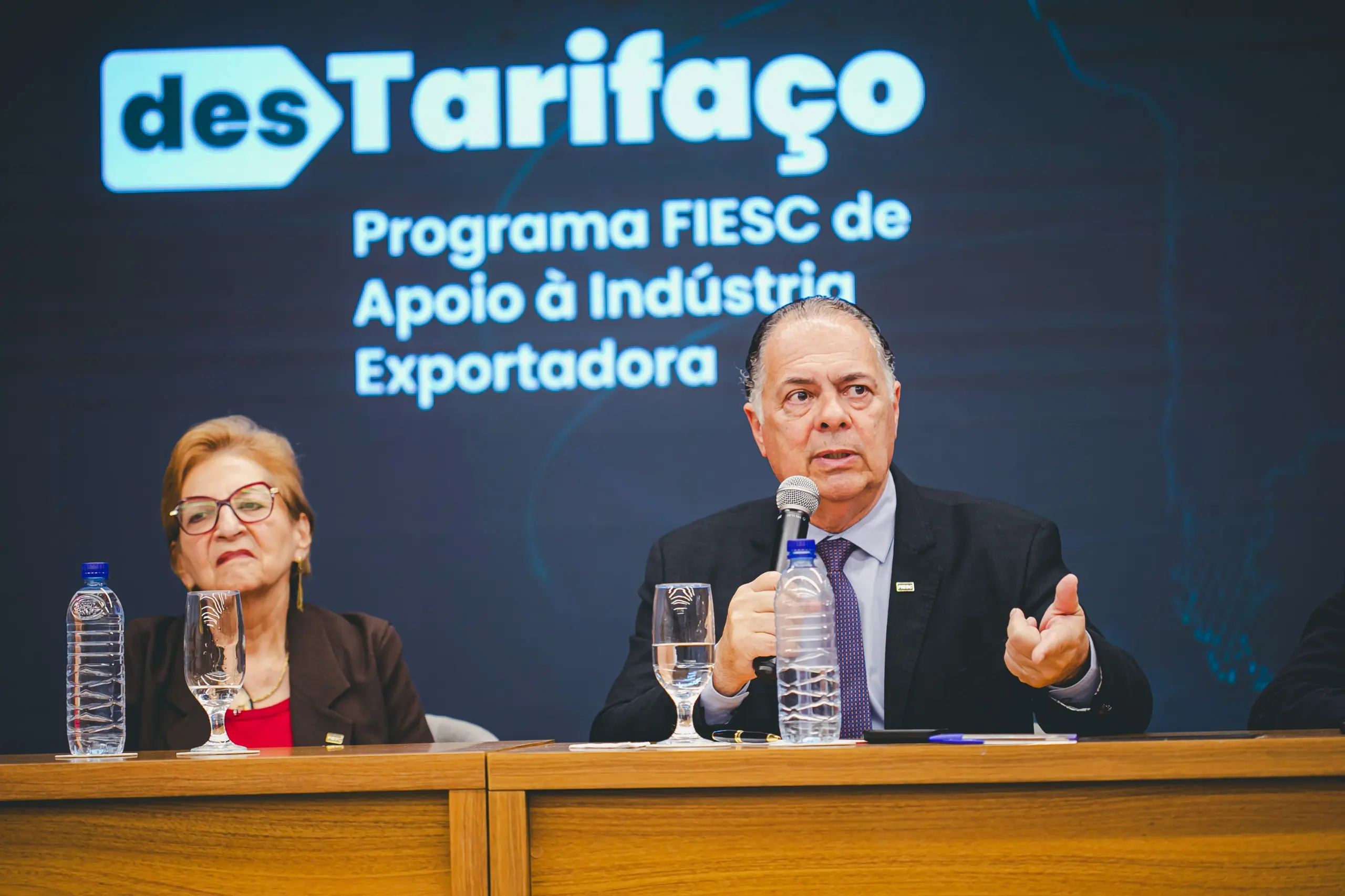 DesTarifaço visa reduzir impactos do tarifaço dos EUA