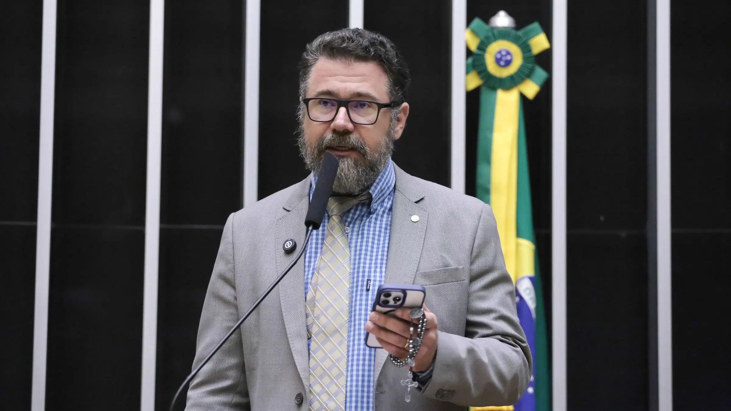 marcos pollon adultização