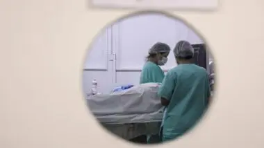 Médicos atendem pacientes no Hospital Universitário de Brasília (HUB): IA é capaz de oferecer diagnósticos precisos.