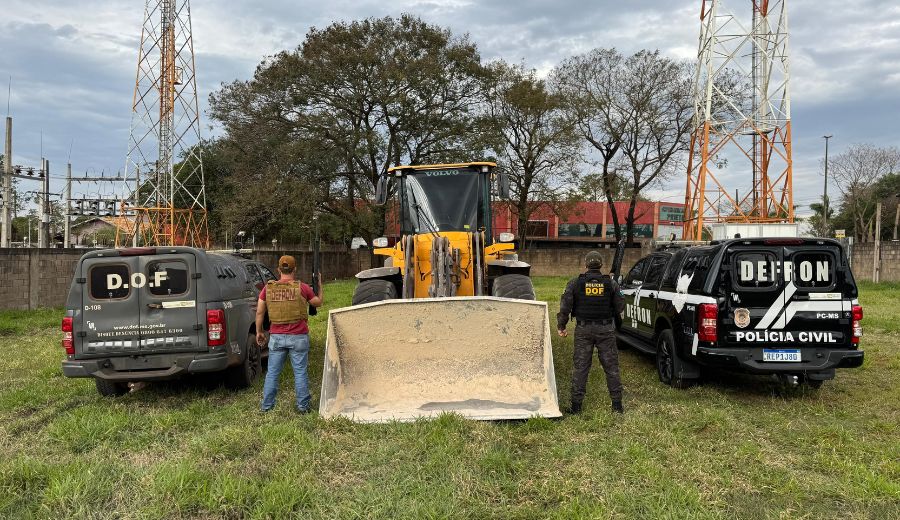 Máquina agrícola furtada em Caarapó (MS) foi localizada em Coronel Sapucaia (MS), na faixa de fronteira.
