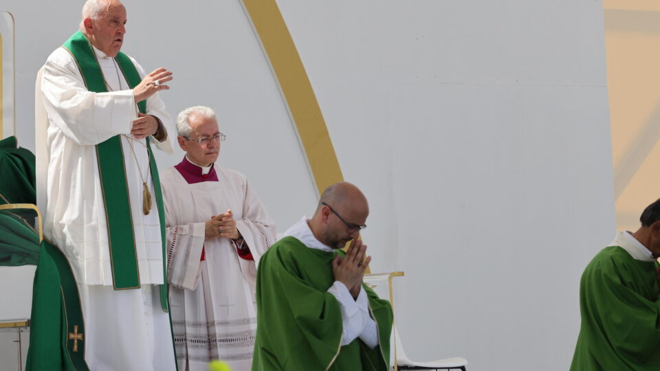 Estado Islâmico armou plano para matar papa Francisco em 2024, revela jornal italiano