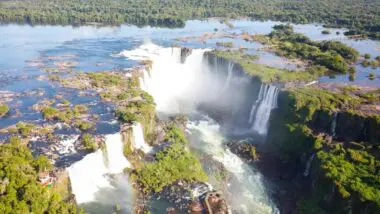 Foz do Iguaçu (PR) passa pela maior transformação e expansão turística e de obras estruturantes na história recente da cidade.
