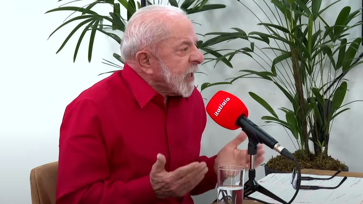 “O ex-presidente que tome cuidado”, diz Lula sobre investigação do crime organizado