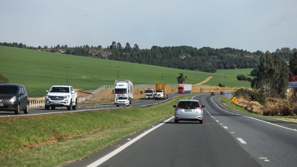Mais da metade das rodovias federais tem más condições por falta de orçamento