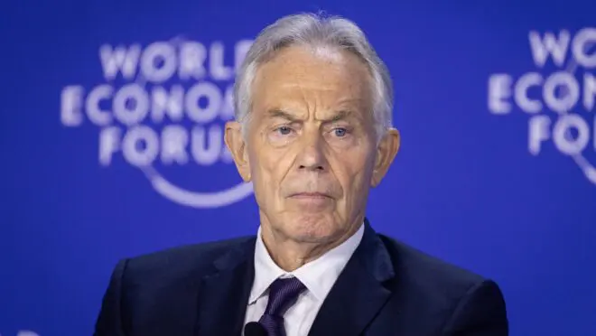 Tony Blair Alerta: Reino Unido em Risco na Corrida Quântica