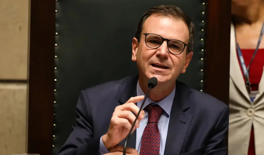 Eduardo Paes (PSD) lidera as intenções de voto para o governo do Rio em 2026, segundo levantamento do Paraná Pesquisas