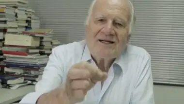 Mino Carta, fundador da CartaCapital, morre aos 91 anos em São Paulo.