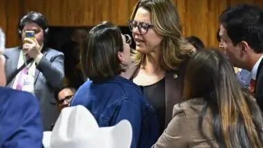 Bate-boca marca sessão da Comissão Parlamentar Mista de Inquérito (CPMI) do INSS.