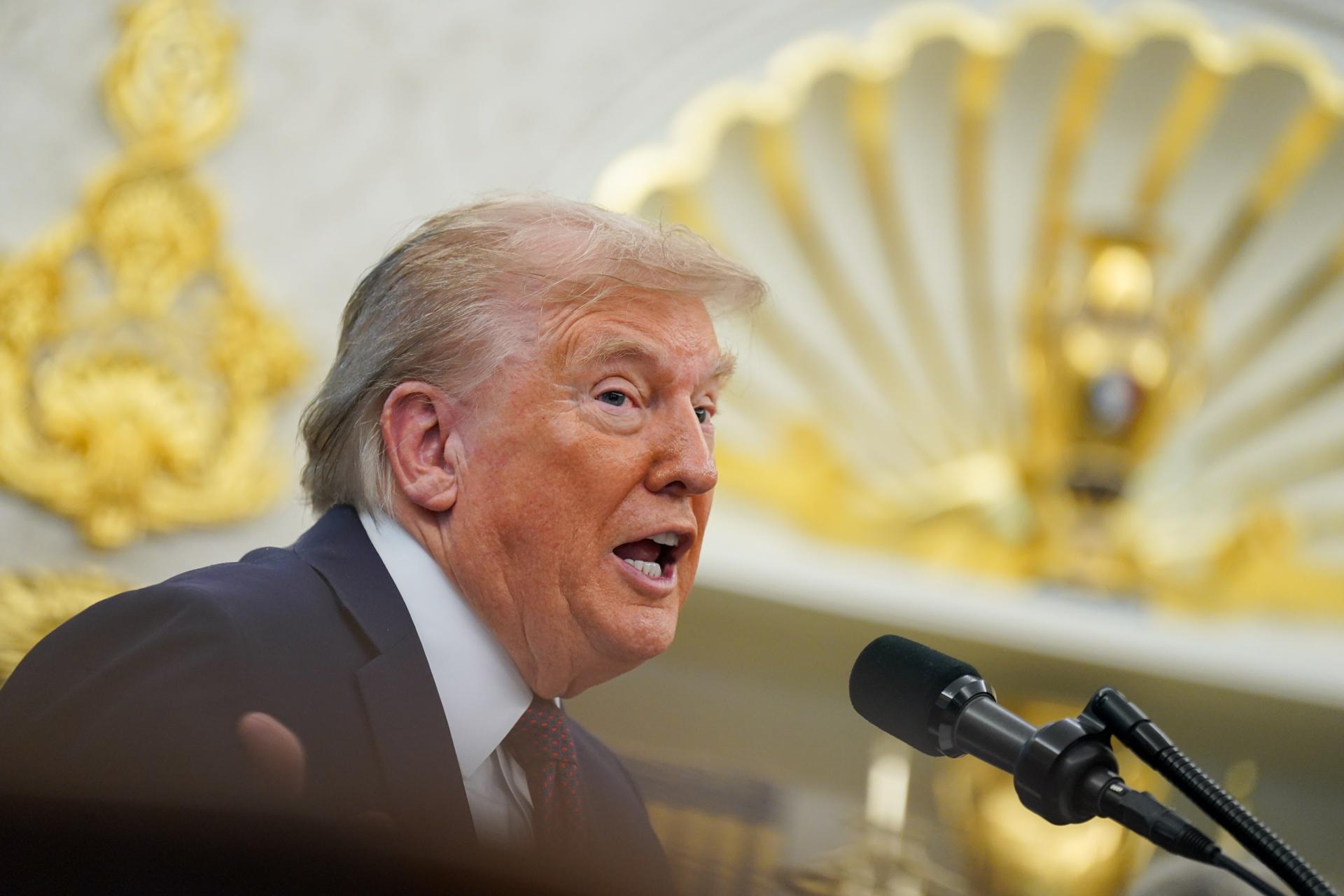 trump-anuncia-que-eua-atingiram-barco-da-venezuela-com-drogas