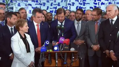 Após saída da União Progressista da base do Governo, Gleisi reforça que permanência de ministros exige lealdade total ao presidente Lula.