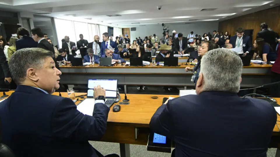 CPMI aprova rastrear visitas do 'careca do INSS' ao Senado