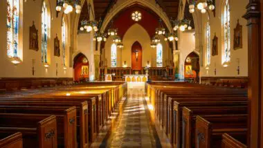 Igreja nas cidades mais católicas do Brasil.