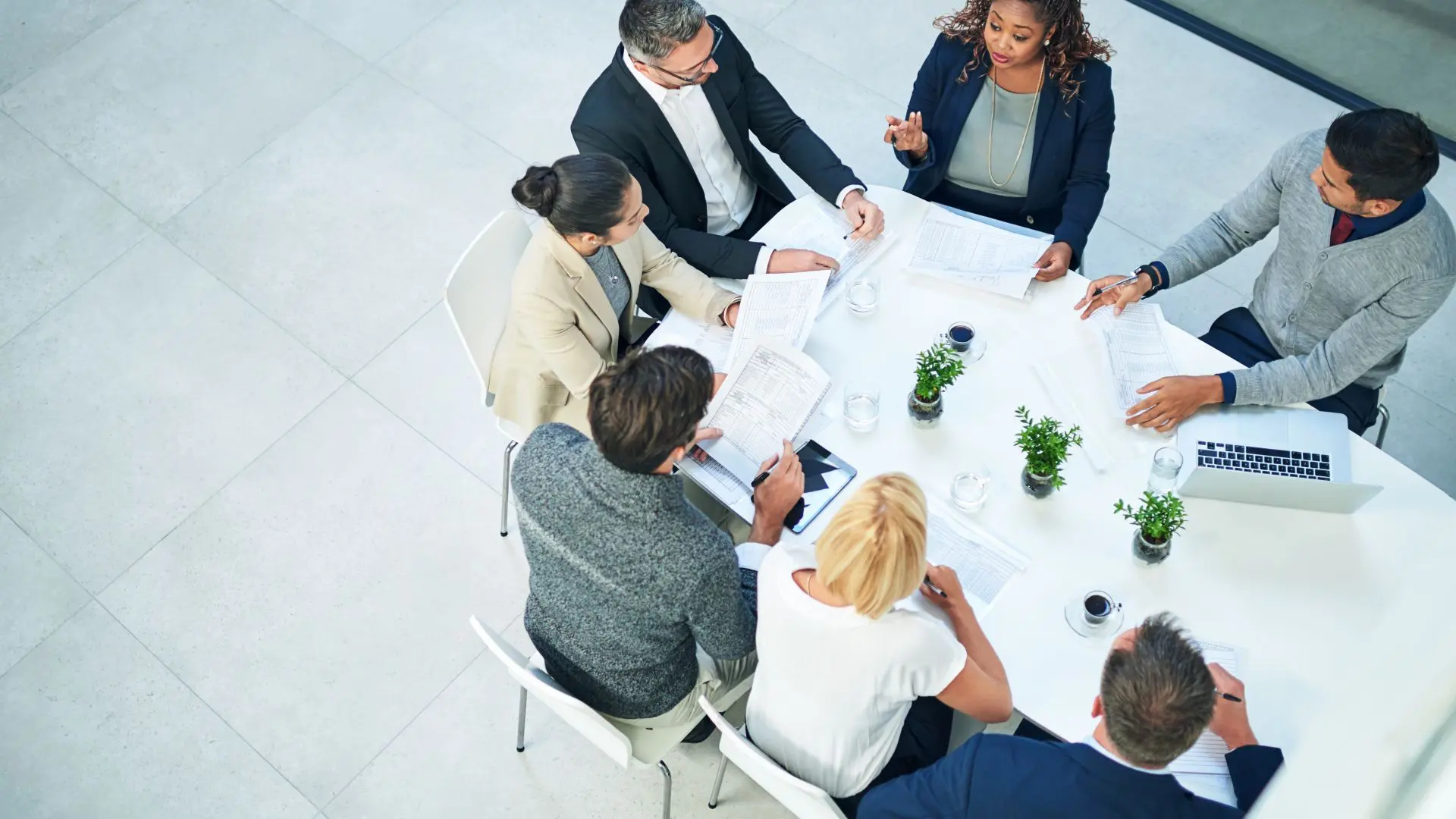 Transição fiscal no Brasil: entenda como a Reforma Tributária impacta o dia a dia das empresas.