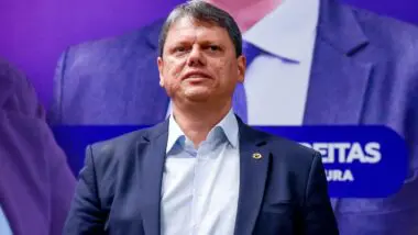 Tarcísio afirma que o Brasil precisa trocar seu “CEO”