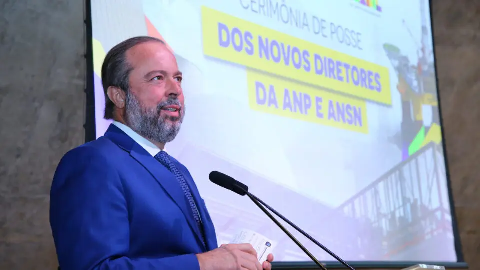 Ministro de Minas e Energia, Alexandre Silveira, na posse dos novos diretores.