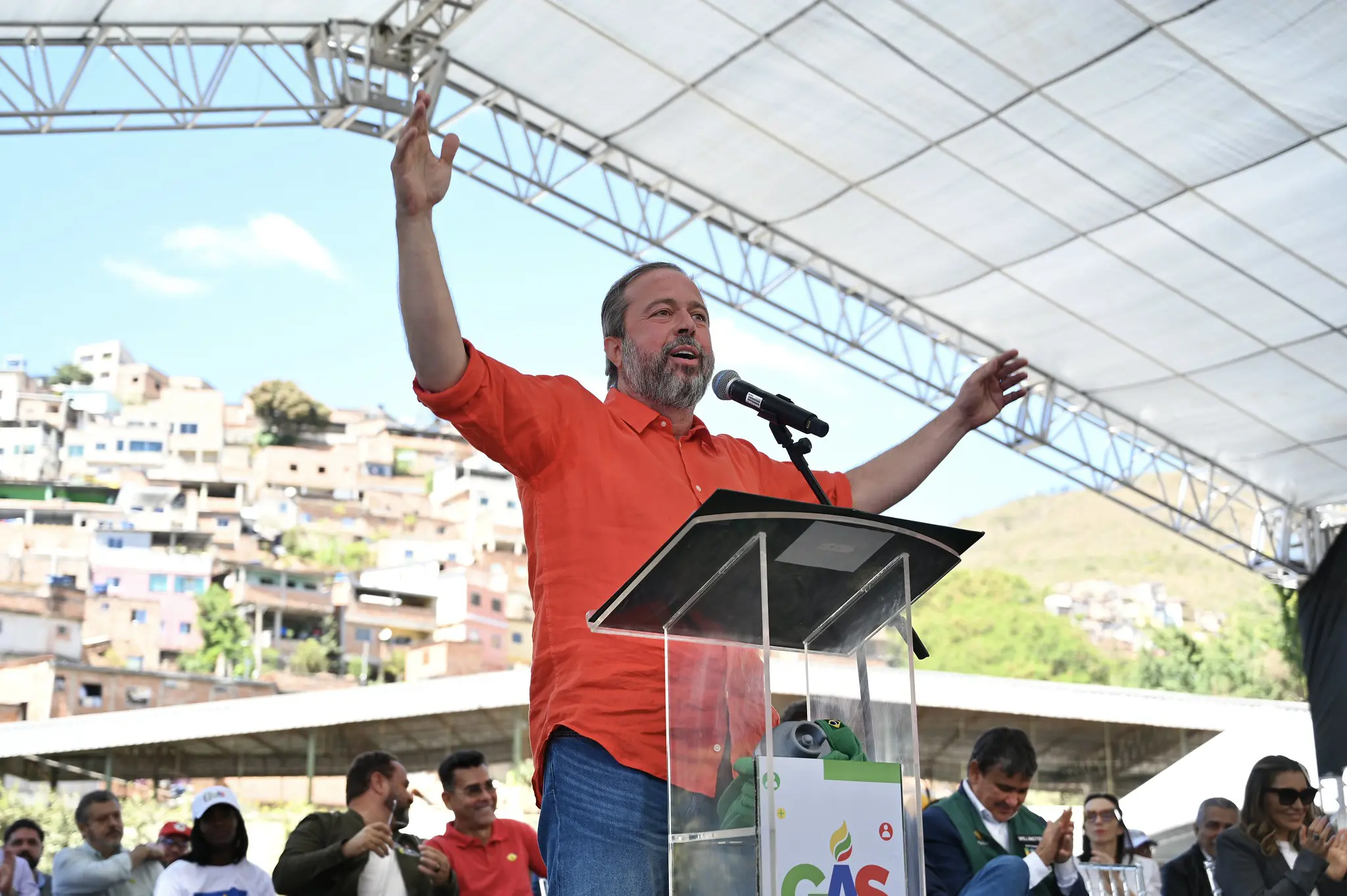 Ministro de Minas e Energia, Alexandre Silveira recuou e afastou possibilidade de uso militar da energia nuclear