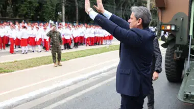 Tarcísio de Freitas é favorito à reeleição, conforme pesquisa ao governo de São Paulo