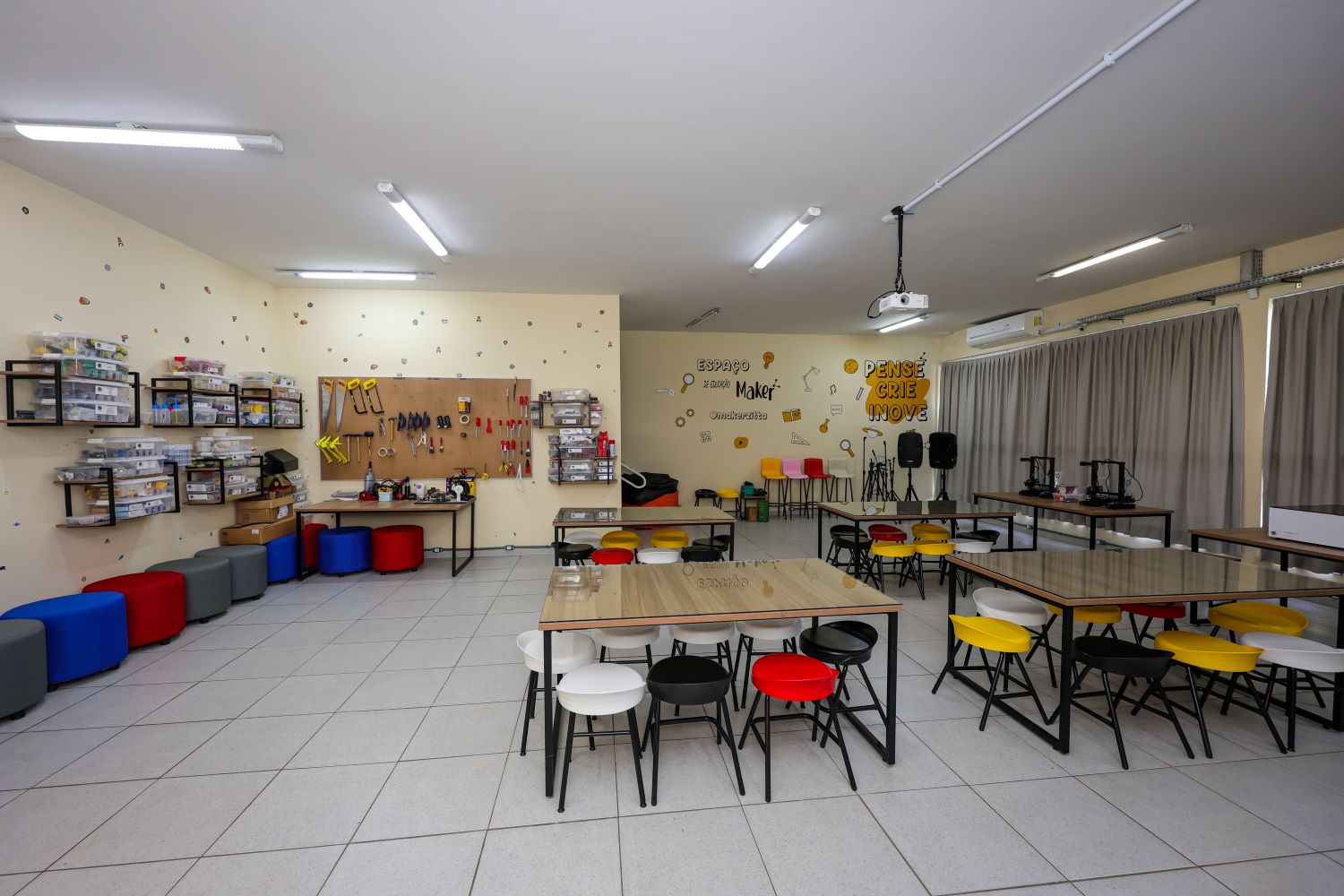 Do total a ser investido, R$ 3,5 bilhões serão destinados ao “Escola Boa”, que inclui reformas e construções de novas escolas.