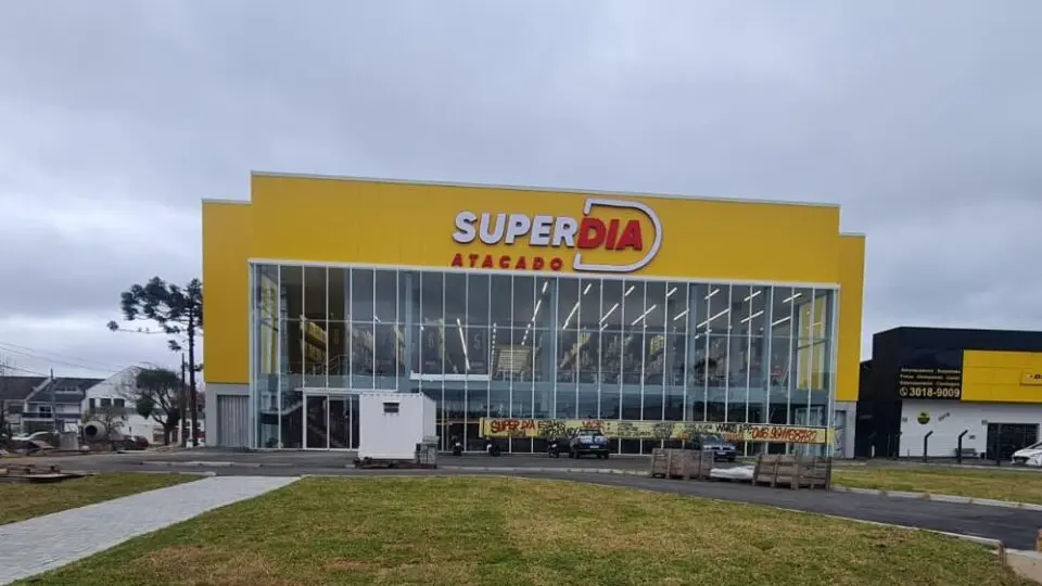 Superdia
