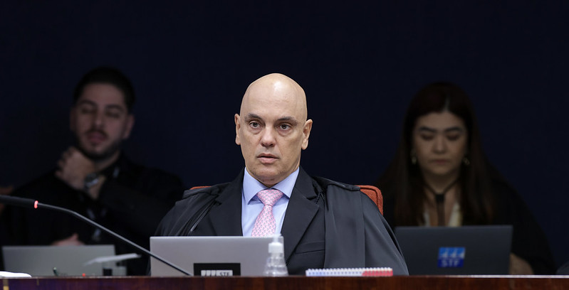 Moraes vota para condenar Bolsonaro e demais réus por tentativa de golpe de Estado e outros crimes