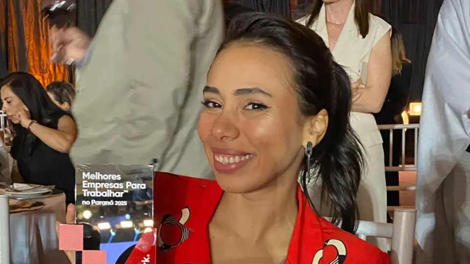 Caroline Rezende, coordenadora de Pessoas & Cultura da Watch.