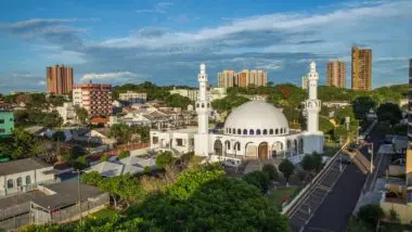Mesquita Omar Ibn Al-Khatab recebe cerca de 120 mil visitantes por ano, em Foz do Iguaçu