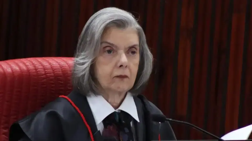 Ministra Cármen Lúcia no julgamento de Bolsonaro.