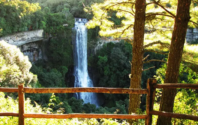 Em Benedito Novo, o distrito de Campo do Zinco guarda cachoeiras e paisagens preservadas.