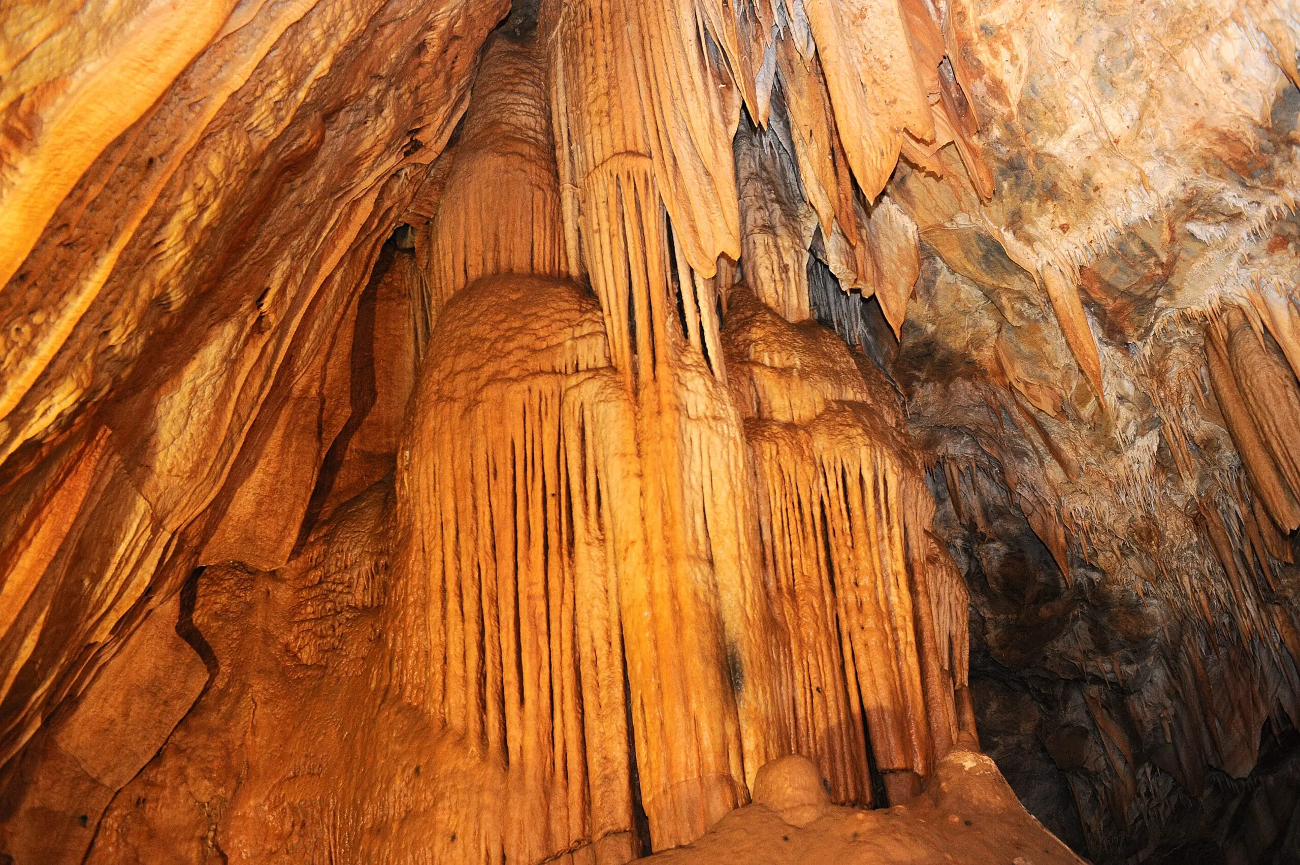As cavernas de Botuverá formam um dos maiores complexos subterrâneos do Sul do Brasil.