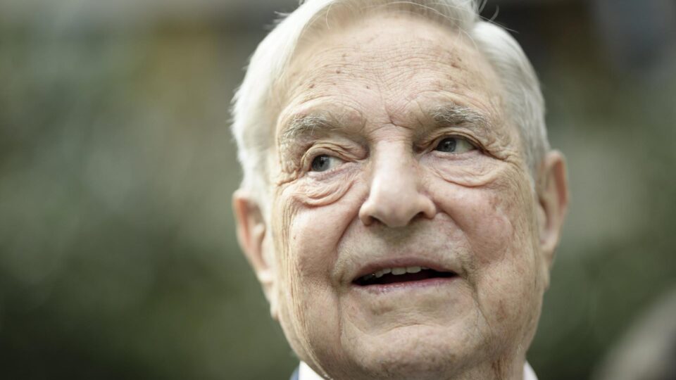 Trump ameaça investigar Soros por financiar agitação política nos EUA