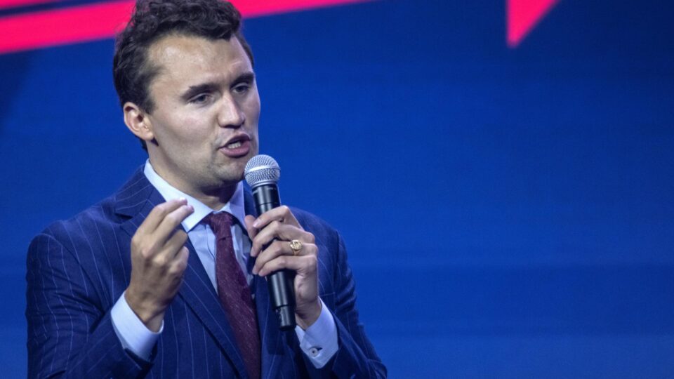 Homem apontado como assassino de Charlie Kirk “não está cooperando”, dizem autoridades