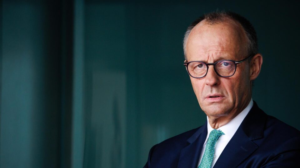Chanceler da Alemanha declara “guerra ao antissemitismo”