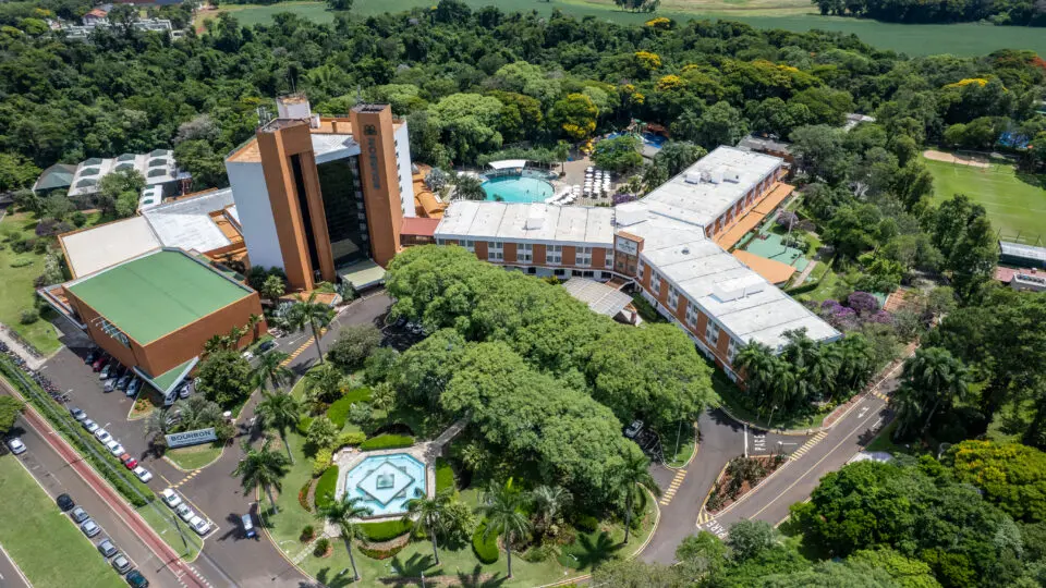 Onde cada detalhe foi pensado para te conectar com o verde. Um paraíso de paz e sofisticação no coração de Foz do Iguaçu.