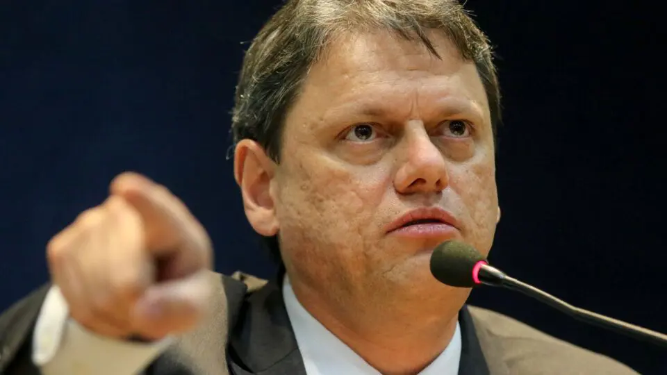 Moraes pede parecer da PGR sobre pedido do PT contra Tarcísio