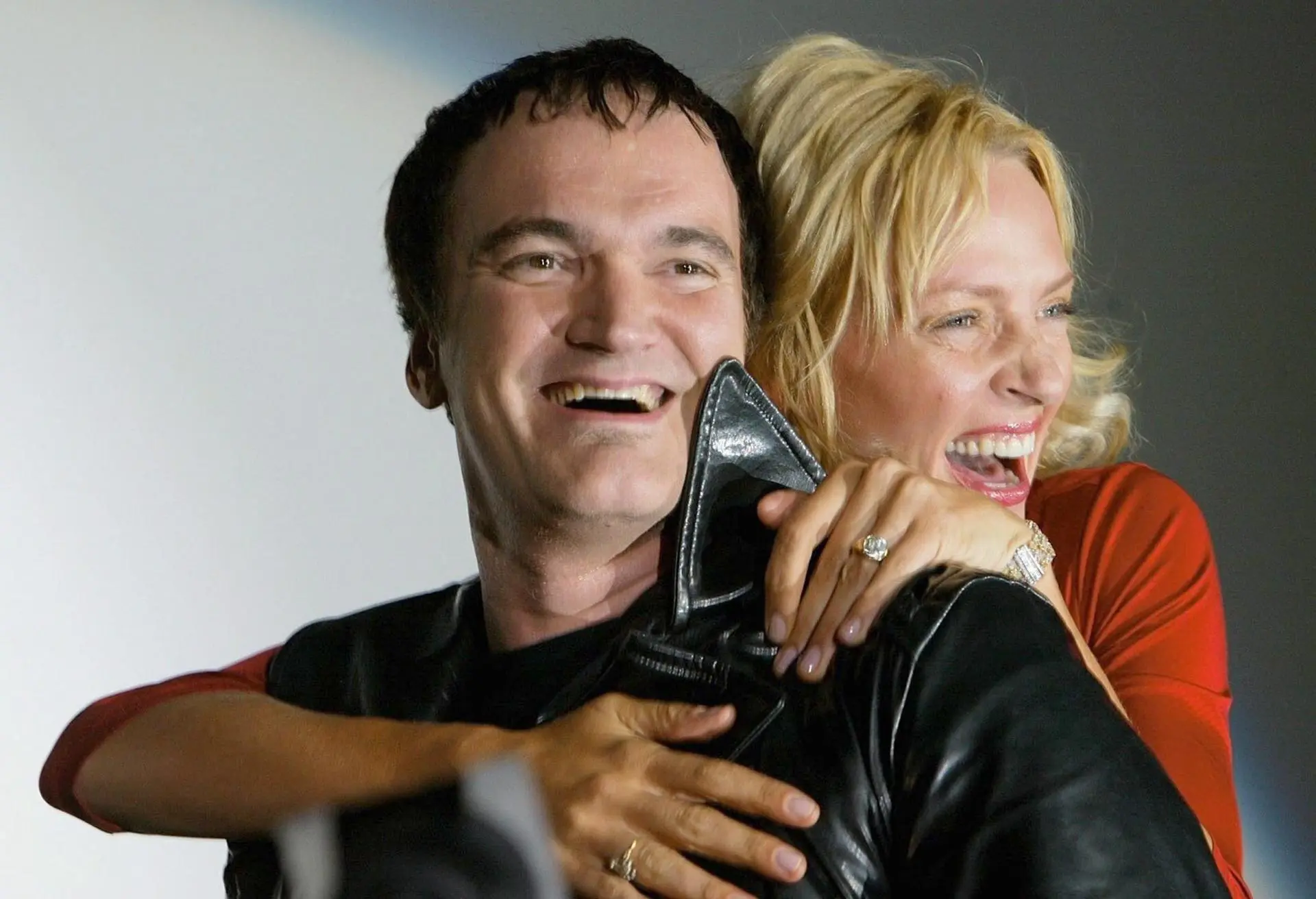 Quentin Tarantino e a atriz Uma Thurman na turnê de divulgação do primeiro Kill Bill