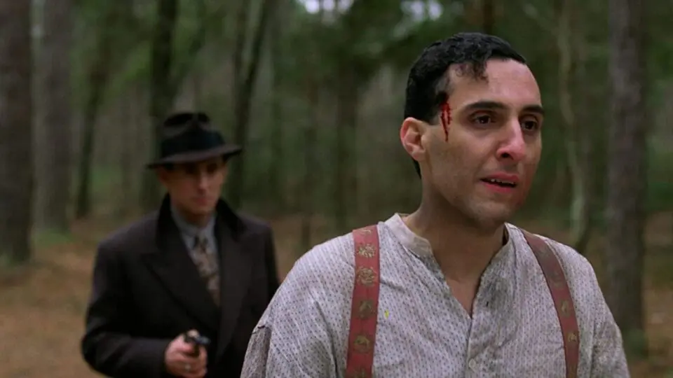John Torturro é um dos destaques de "Ajuste Final"