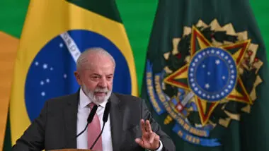 Lula diz que vetará anistia a Bolsonaro se Congresso aprovar projeto