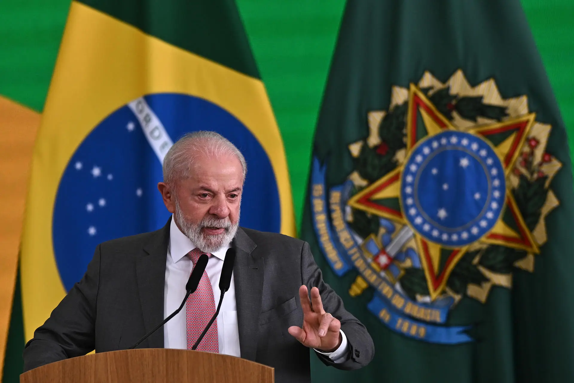 Lula diz que vetará anistia a Bolsonaro se Congresso aprovar projeto