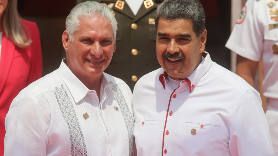 Cuba pede “mobilização internacional” contra os EUA e Maduro agradece apoio