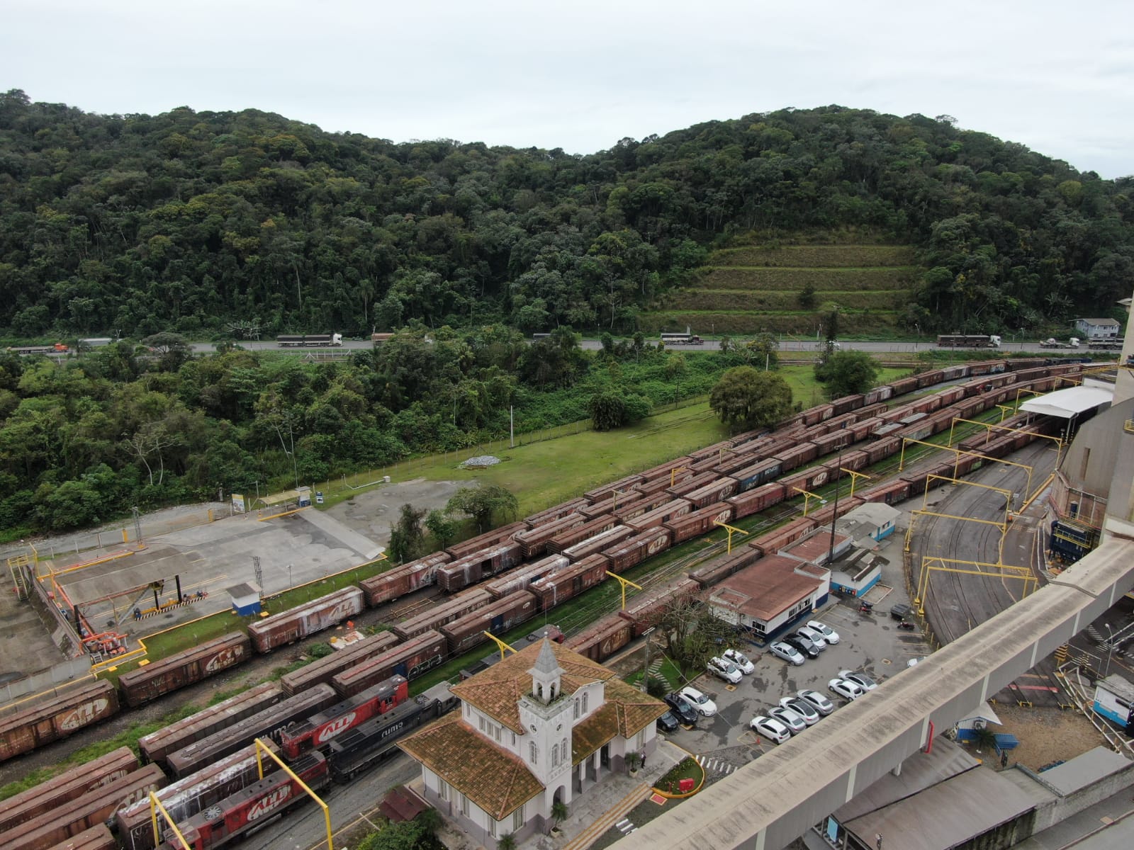 Em 2024, segundo a ANTT, 3,7 milhões de toneladas de insumos e mercadorias foram transportados pelos 200 quilômetros da Malha Sul que ligam São Francisco do Sul (SC) a Mafra (SC).