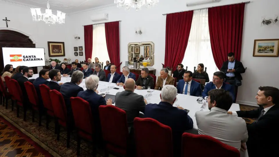 Em julho, um encontro de governadores, em Florianópolis (SC), resultou em uma carta-manifesto em defesa da infraestrutura ferroviária da Região Sul