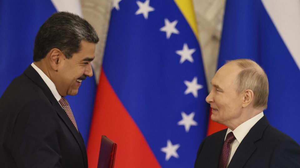 Venezuela fortalece aliança com a Rússia em meio a tensões com os EUA no Caribe