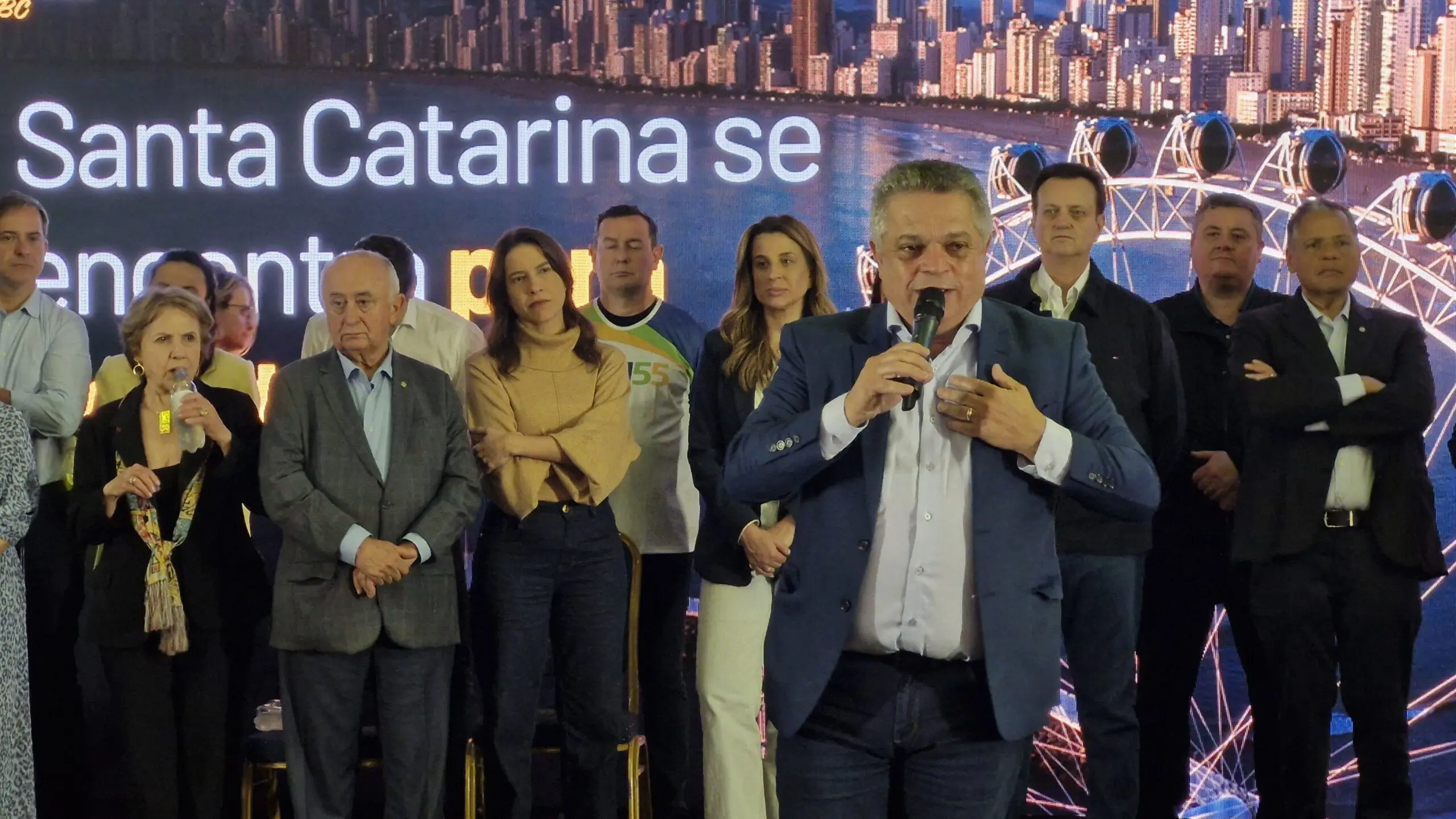 João Rodrigues diz que vai comparar capacidade de gestão com Jorginho Mello (PL-SC), atual governador catarinense.