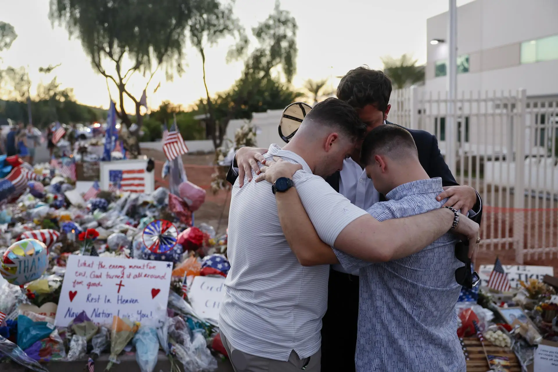 Suspeito entrou armado no local onde será o funeral de Charlie Kirk, no Arizona
