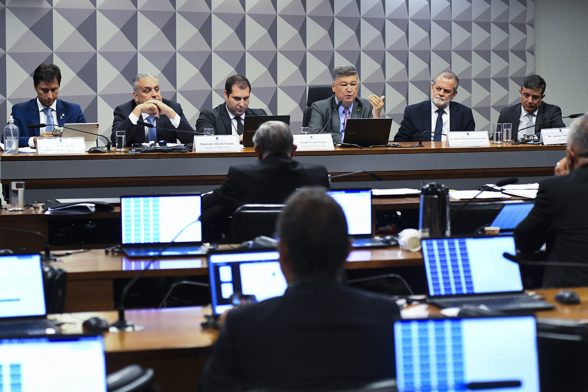 Oposição propõe duras regras como legado na CPMI do INSS Oposição propõe duras regras como legado na CPMI do INSS